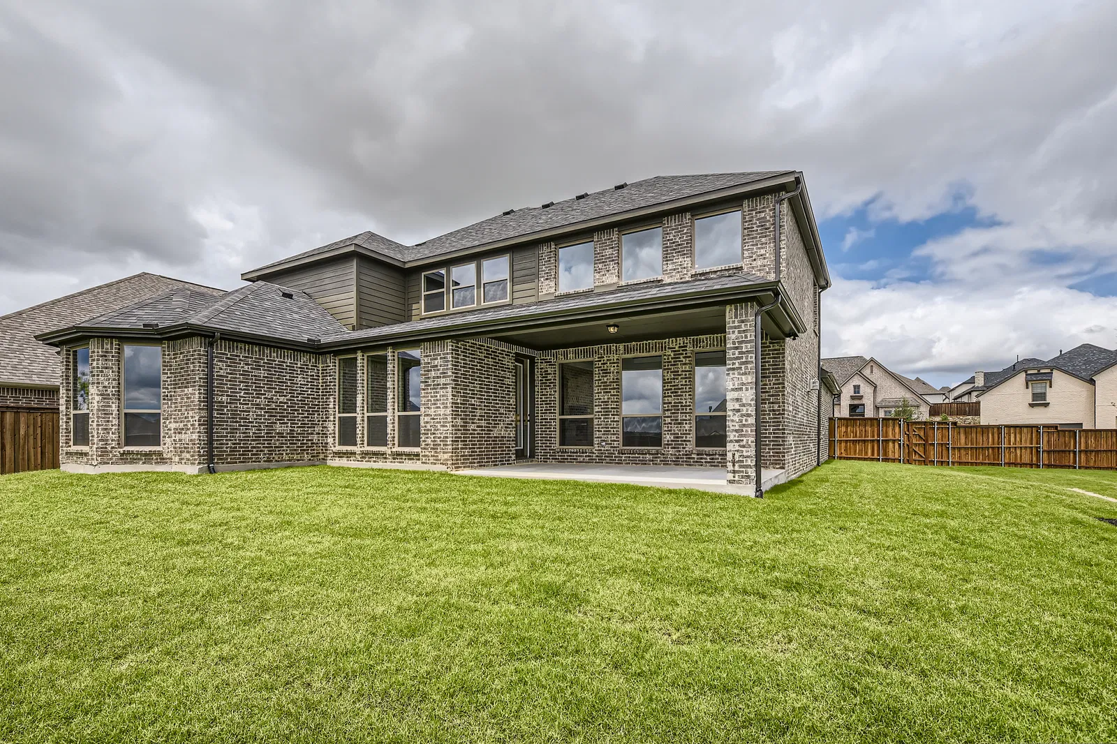 121-derrett-lane-rhome-texas-Backyard