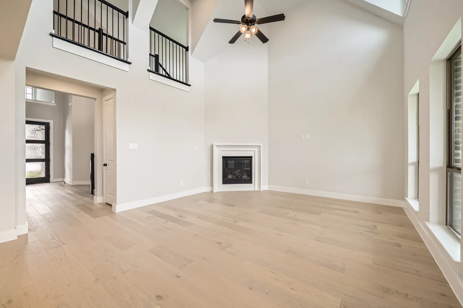 121-derrett-lane-rhome-texas-Living-Room2